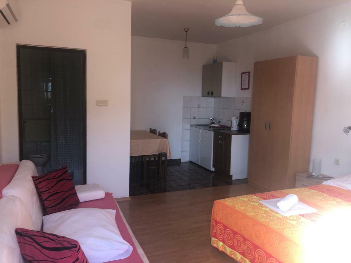 גראדאץ 4 Sisters Apartments מראה חיצוני תמונה